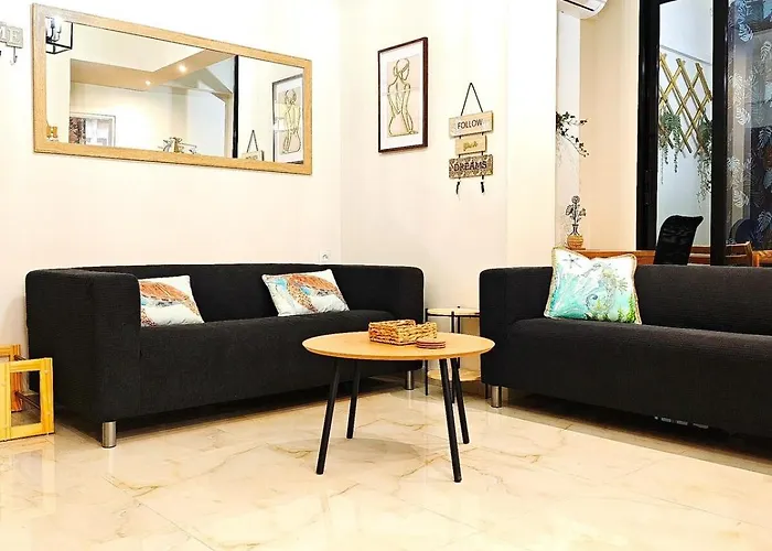 Central Apartment In Athens